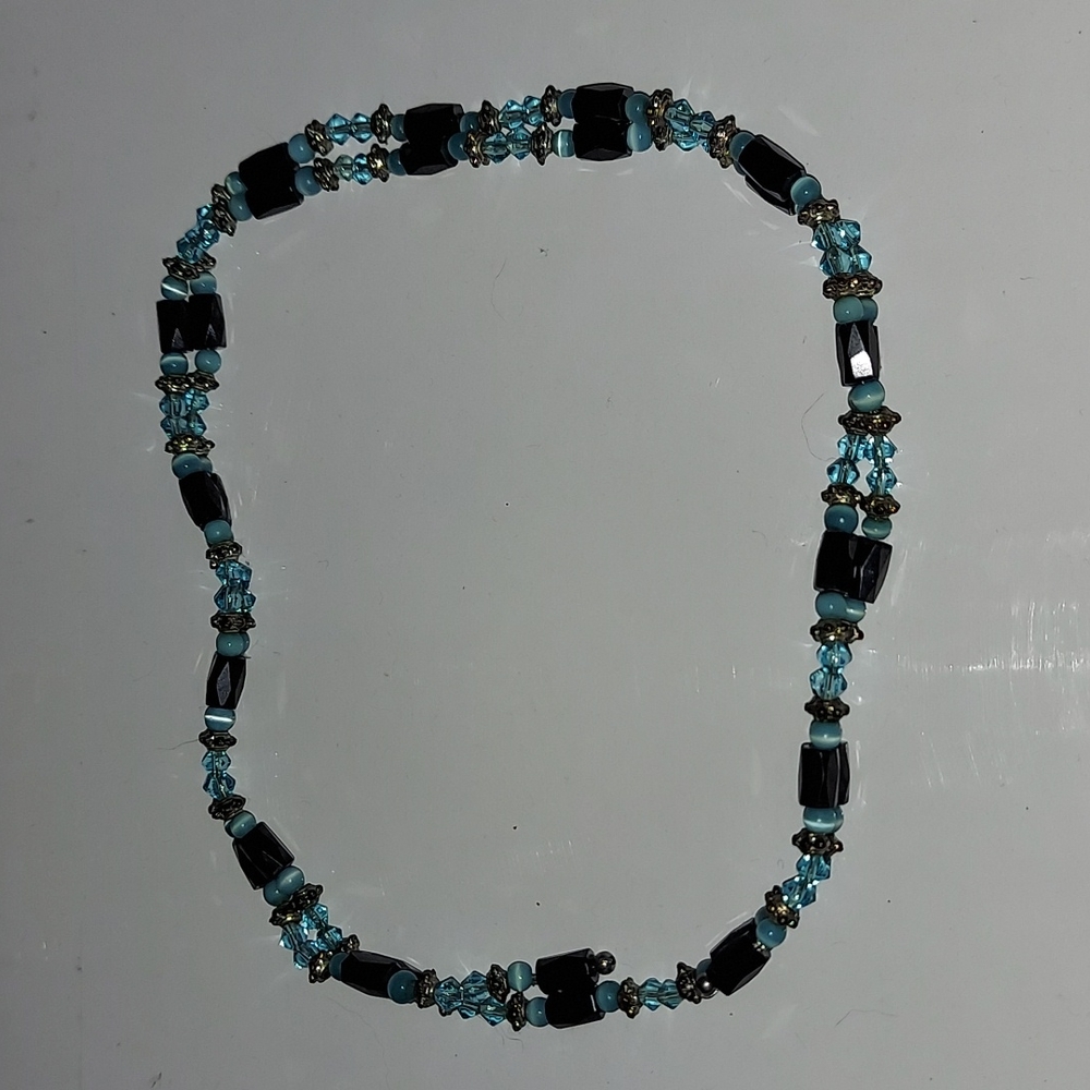 Magnetic Bracelets Necklace Jewelry - Picture 6 of 7